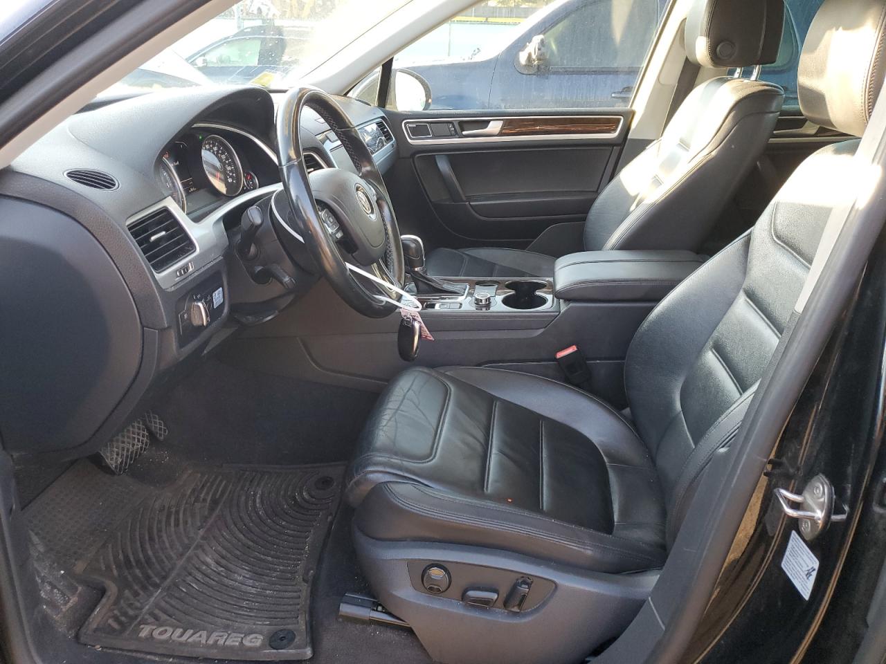 2014 Volkswagen Touareg V6 Tdi VIN: WVGEP9BP9ED008934 Lot: 85675725