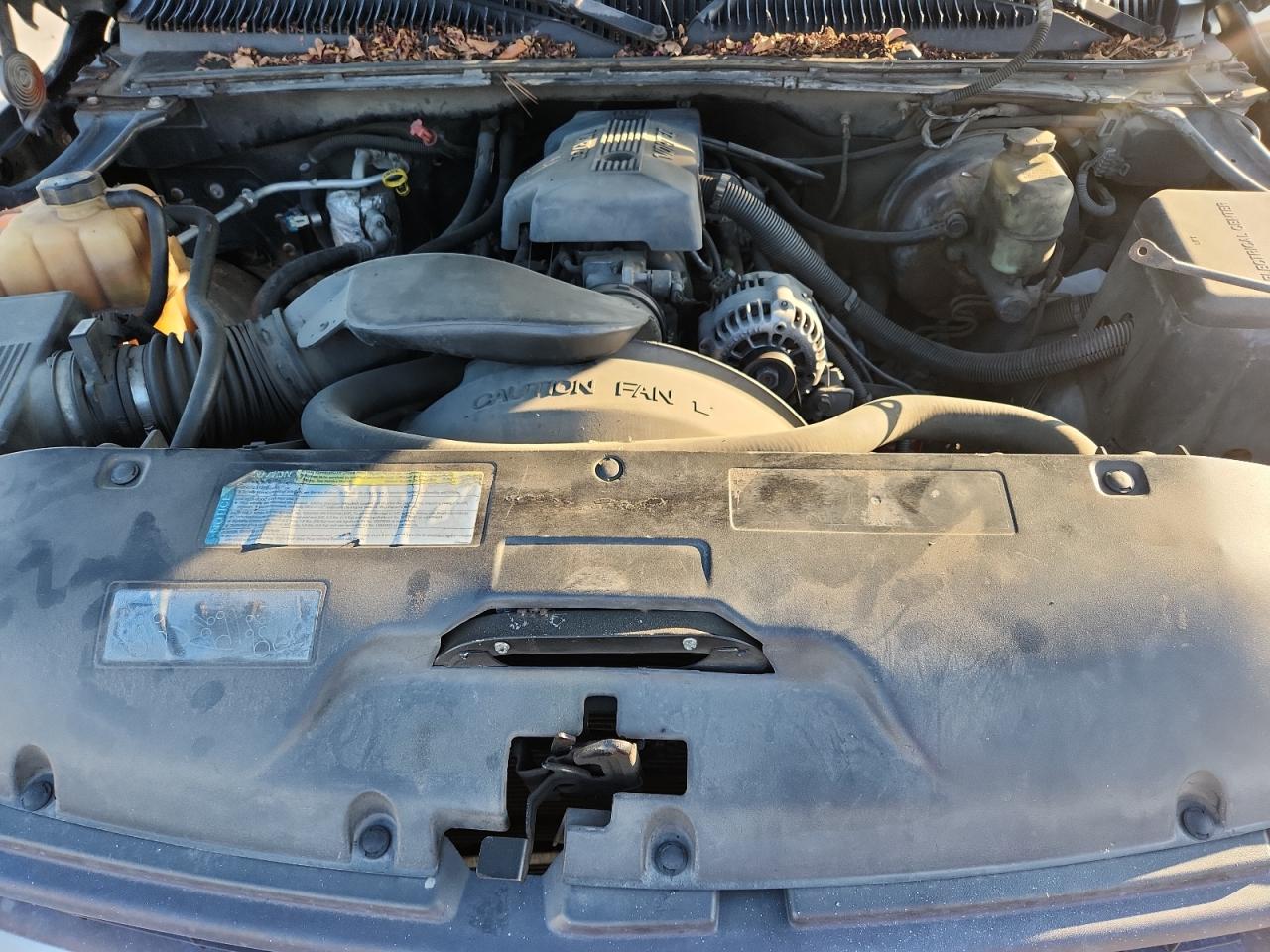 2000 Chevrolet Silverado C1500 VIN: 2GCEC19VXY1247561 Lot: 84868735