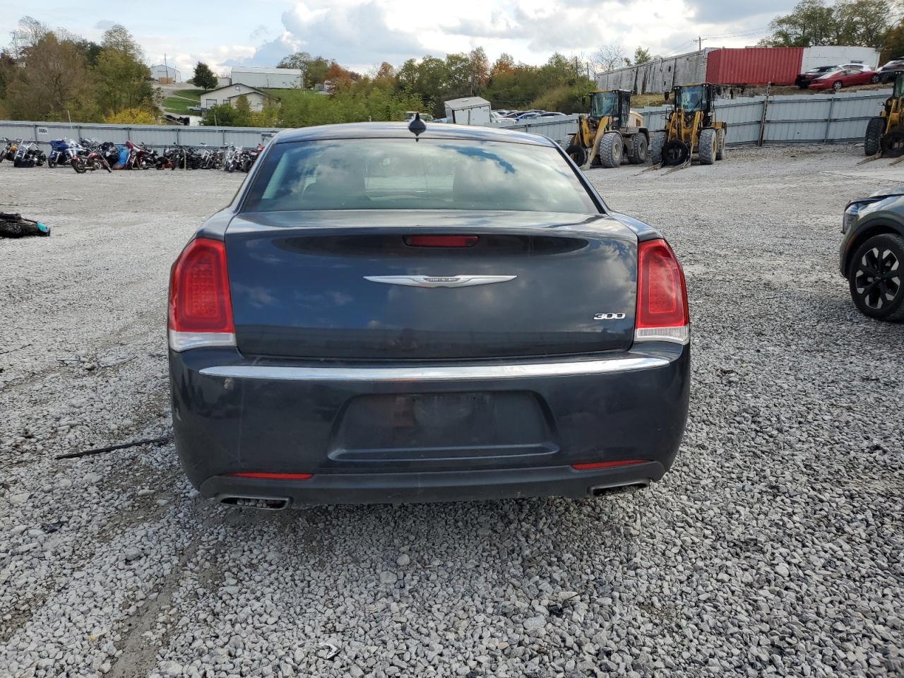 2016 Chrysler 300 Limited VIN: 2C3CCAAG0GH130313 Lot: 82729315
