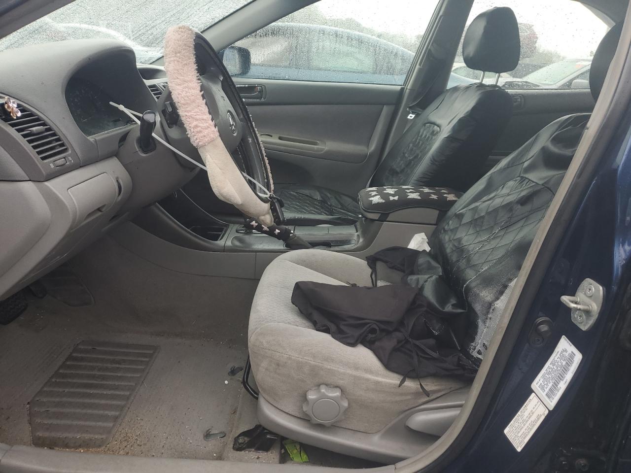 2002 Toyota Camry Le VIN: 4T1BE32K32U593886 Lot: 85887695