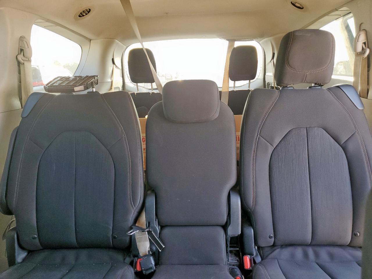 2018 Chrysler Pacifica Touring Plus VIN: 2C4RC1FG0JR157219 Lot: 84236895