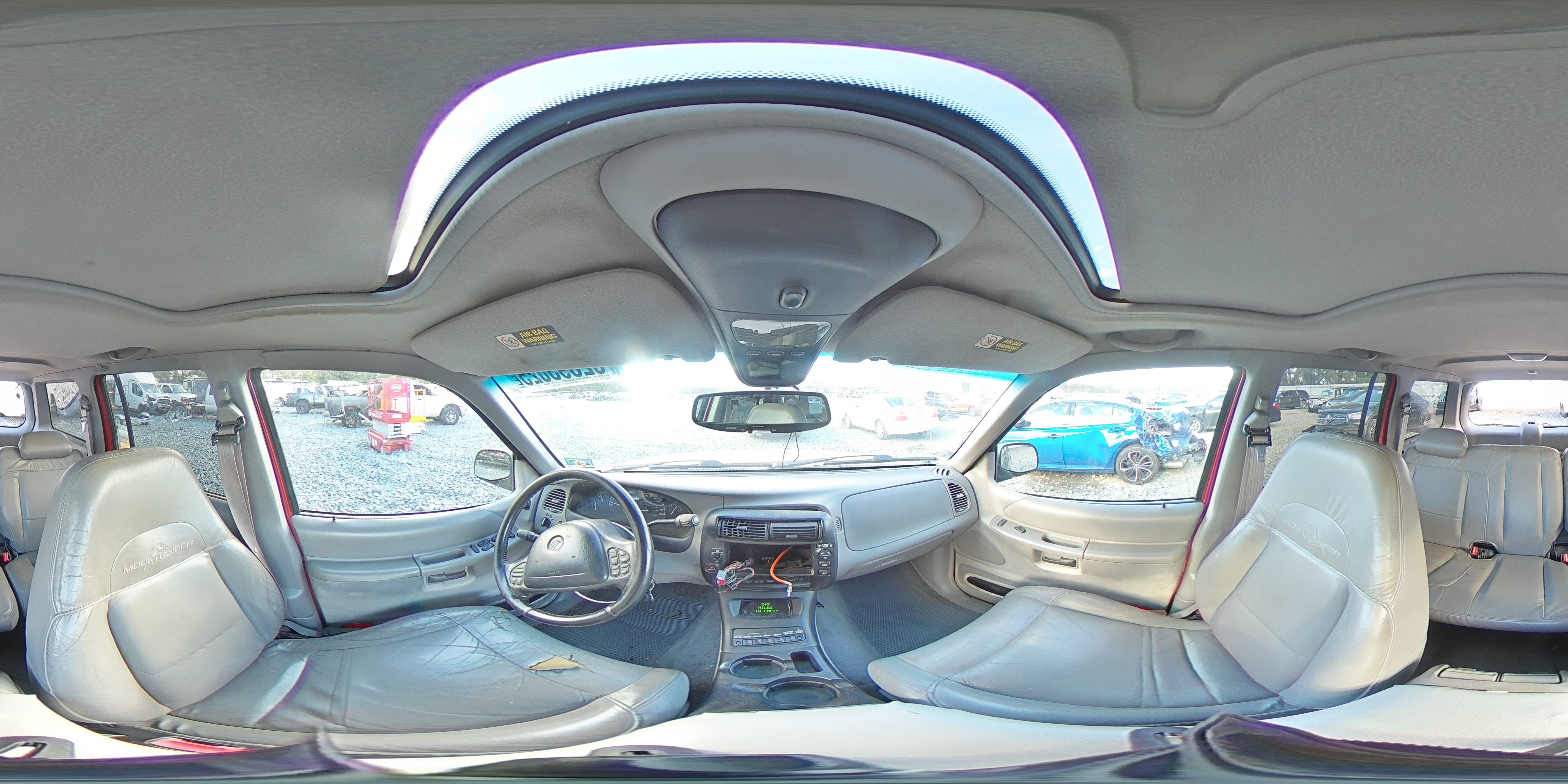 2000 Mercury Mountaineer VIN: 4M2ZU86P7YUJ39345 Lot: 82393025