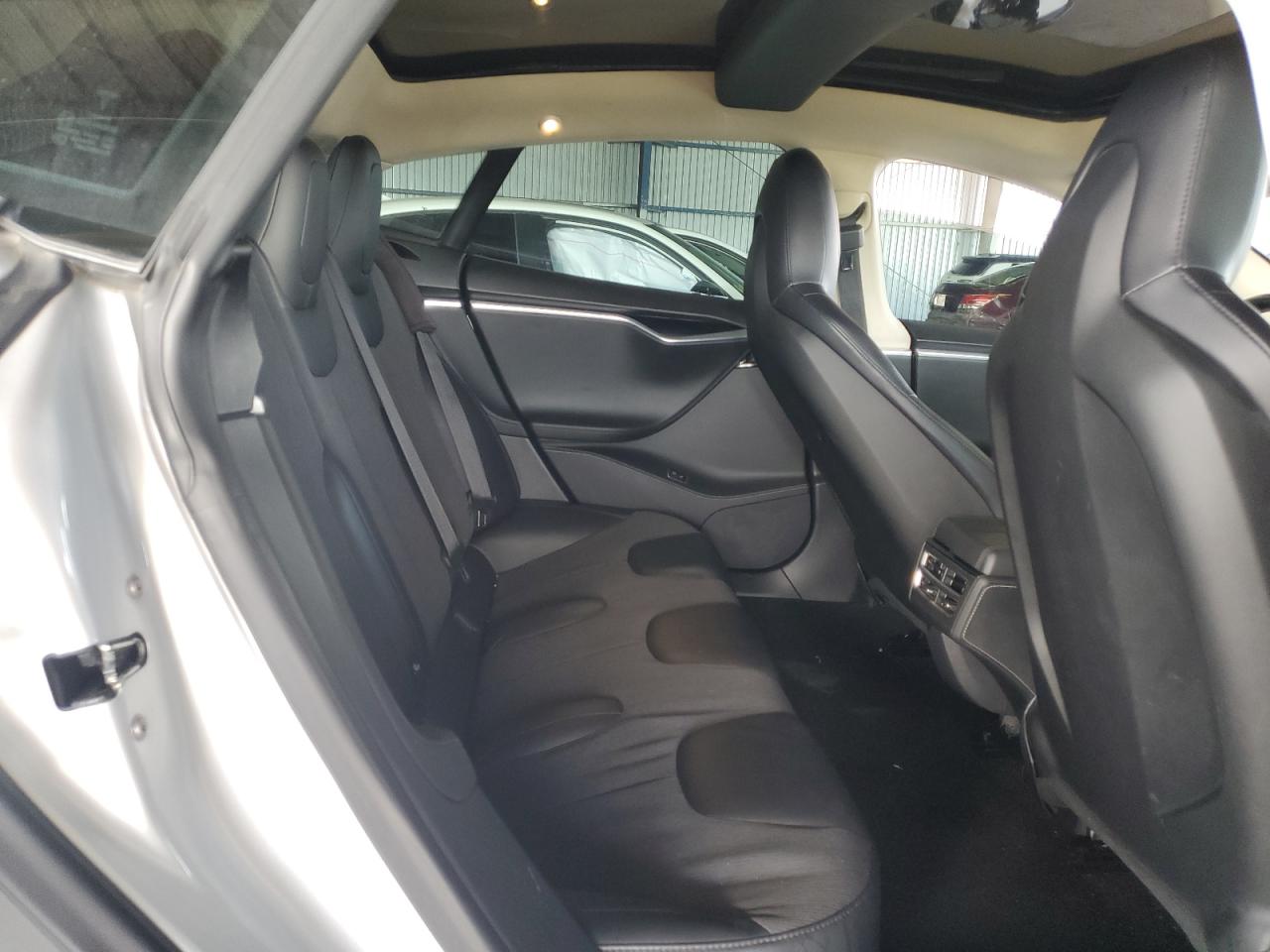 2015 Tesla Model S 85D VIN: 5YJSA1H23FFP69278 Lot: 81852435
