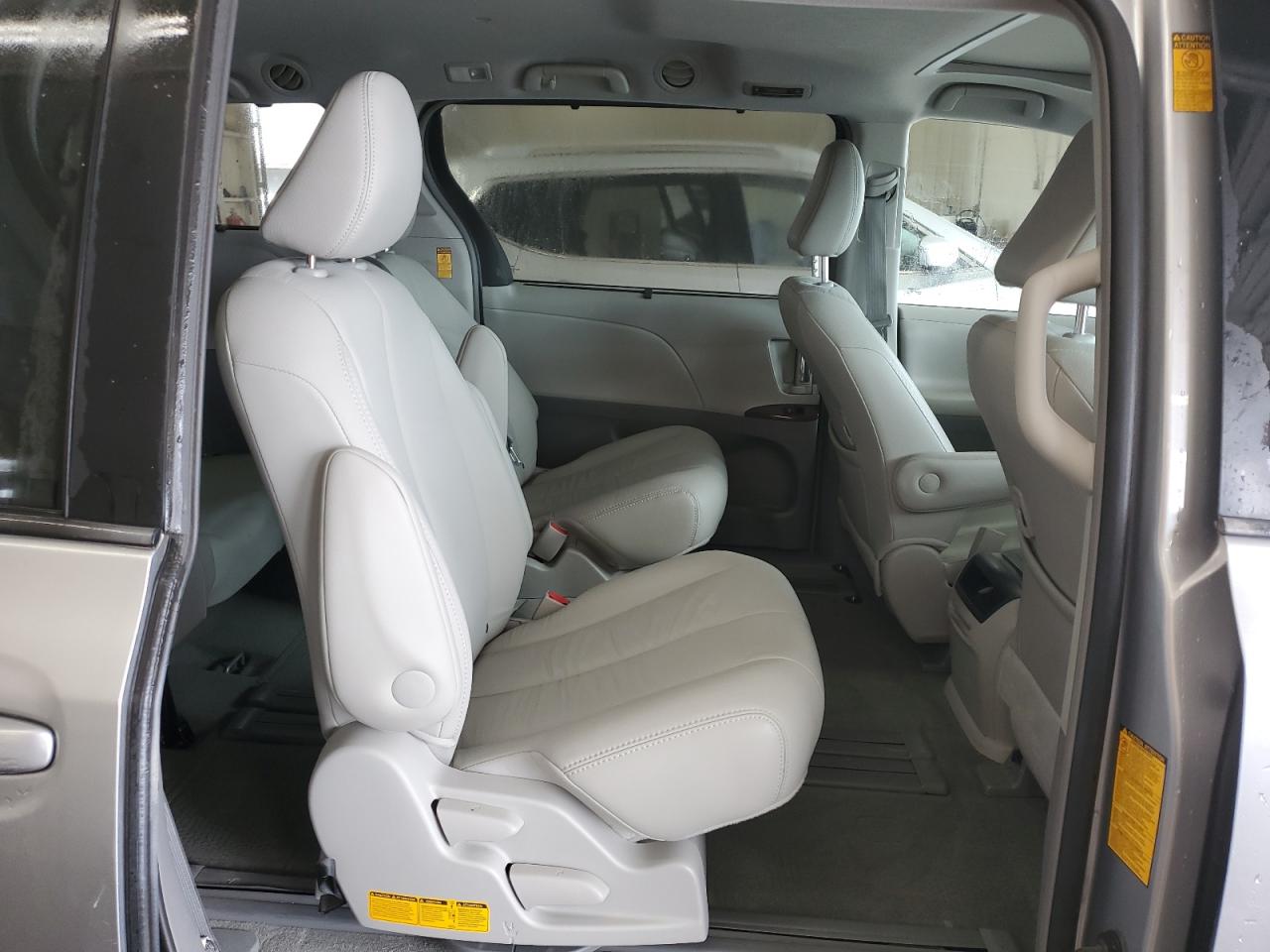 2013 Toyota Sienna Xle VIN: 5TDYK3DCXDS402646 Lot: 85717545