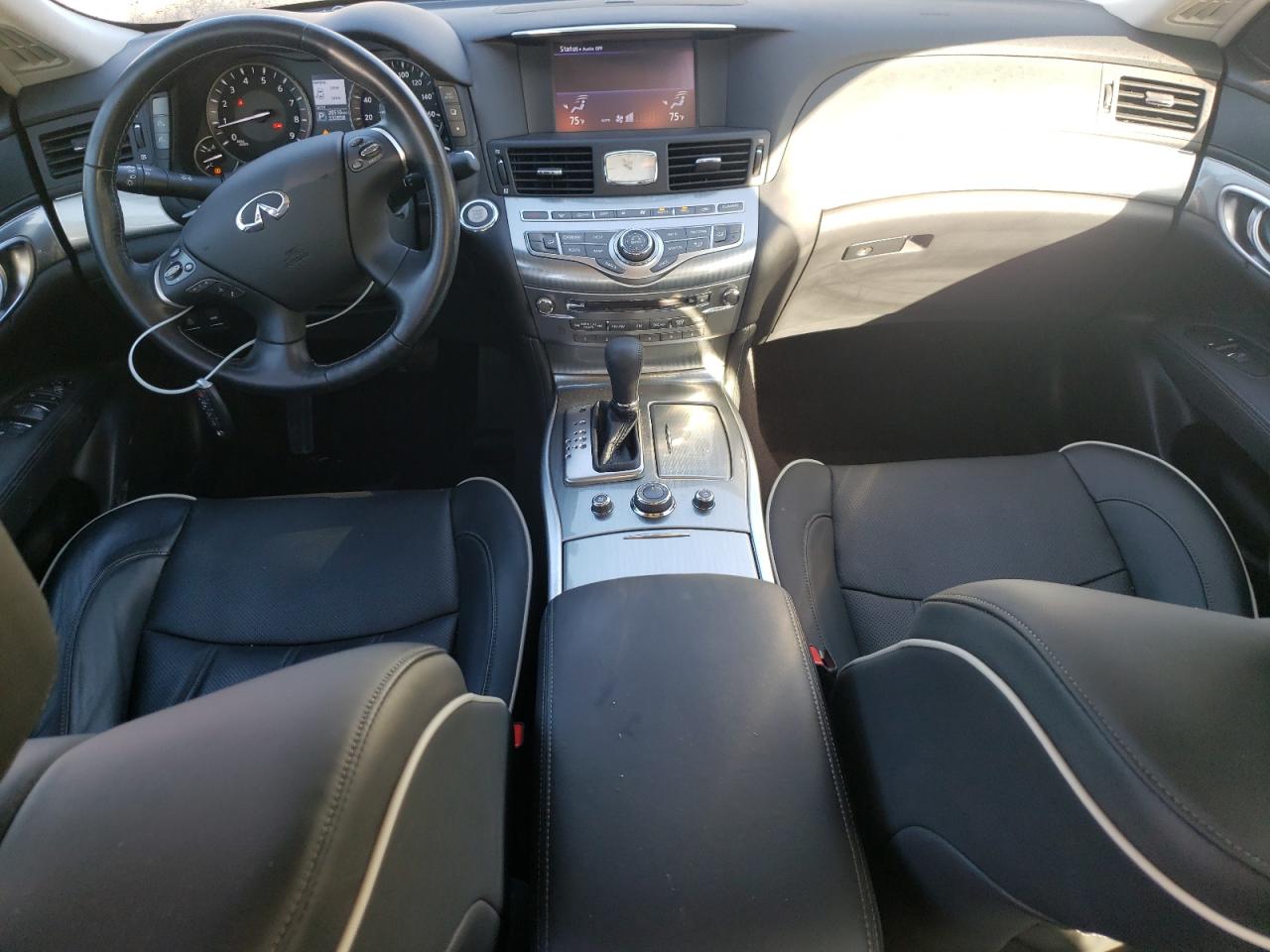 2017 Infiniti Q70 3.7 VIN: JN1BY1AP0HM740092 Lot: 84626415