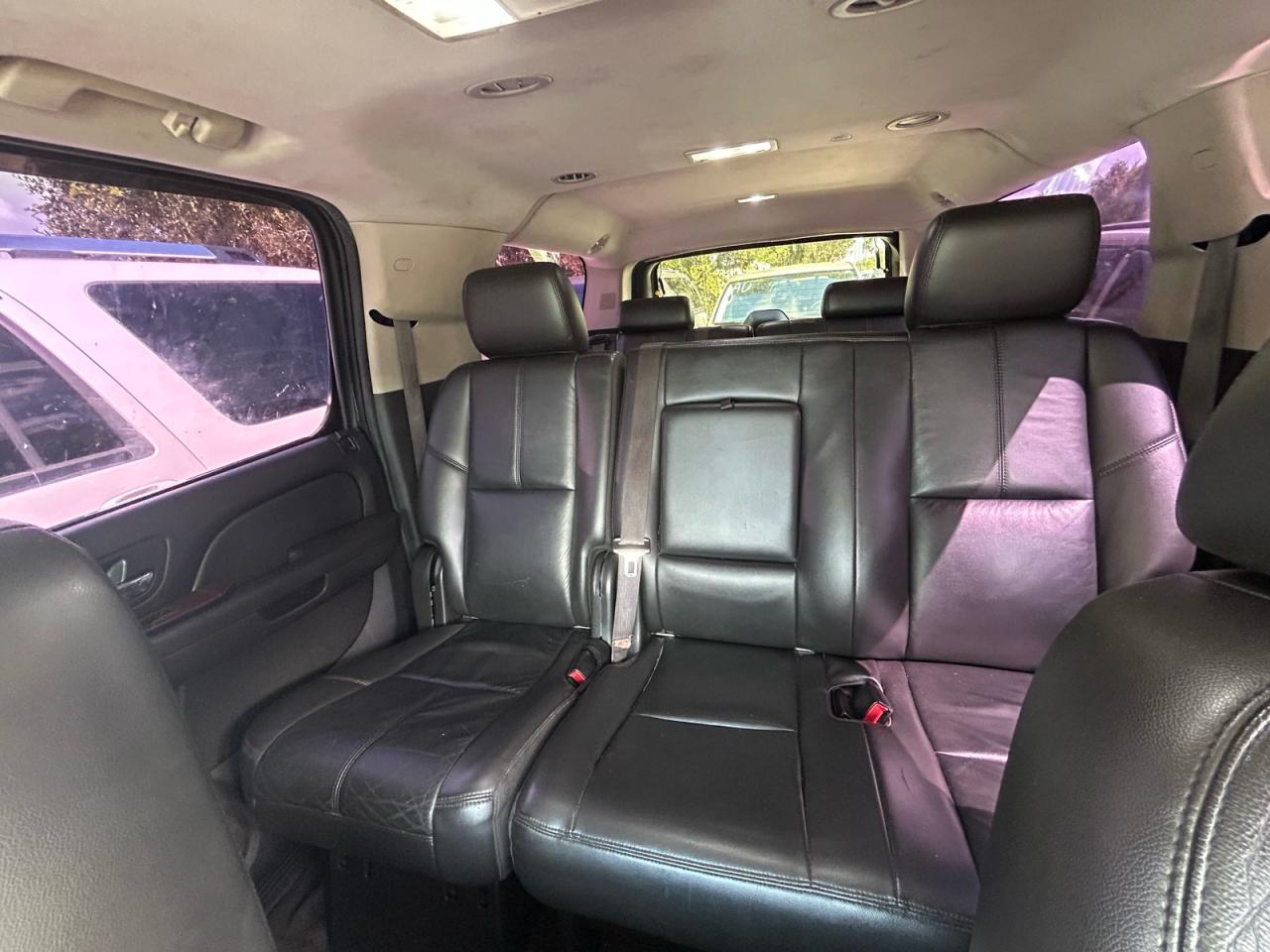 2011 Chevrolet Suburban K1500 Lt VIN: 1GNSKJE34BR324120 Lot: 86322775