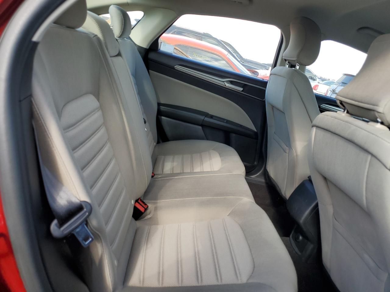 2019 Ford Fusion S VIN: 3FA6P0G79KR163876 Lot: 82457385