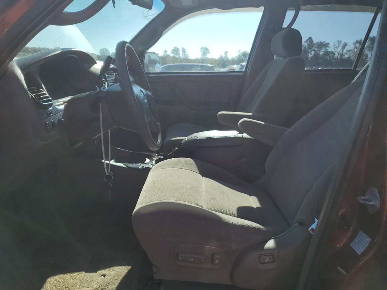 2002 Toyota Sequoia Sr5 VIN: 5TDZT34A82S078870 Lot: 89475815