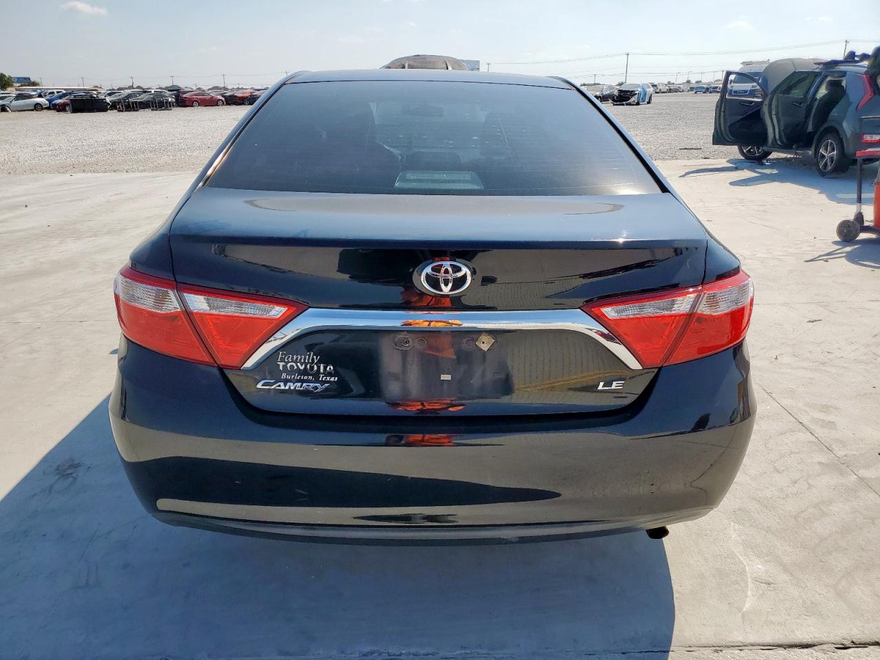 2016 Toyota Camry Le VIN: 4T4BF1FK7GR565372 Lot: 81940875