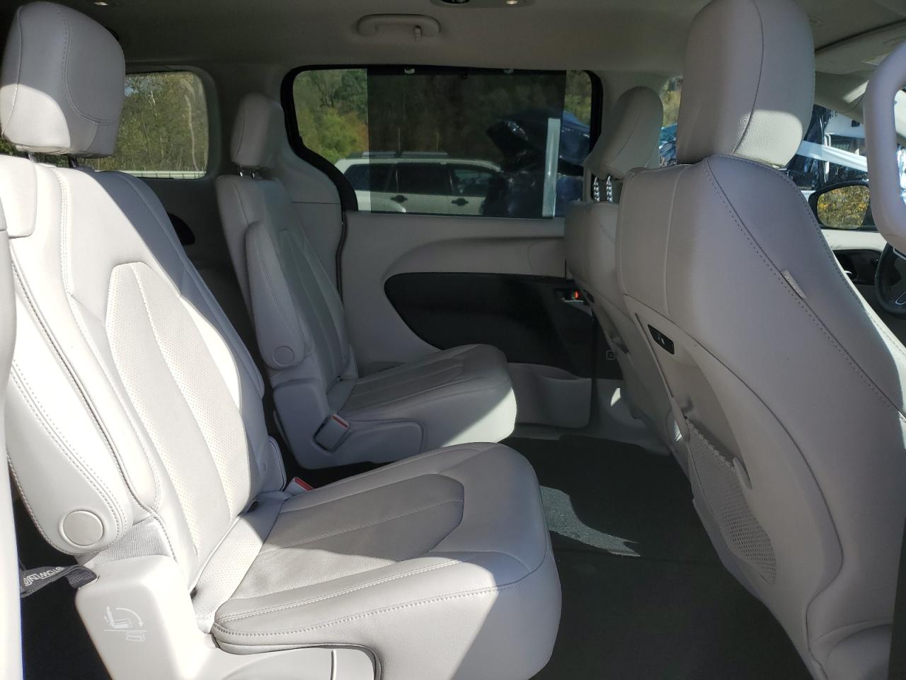 2021 Chrysler Pacifica Touring L VIN: 2C4RC1BG2MR500560 Lot: 86866675