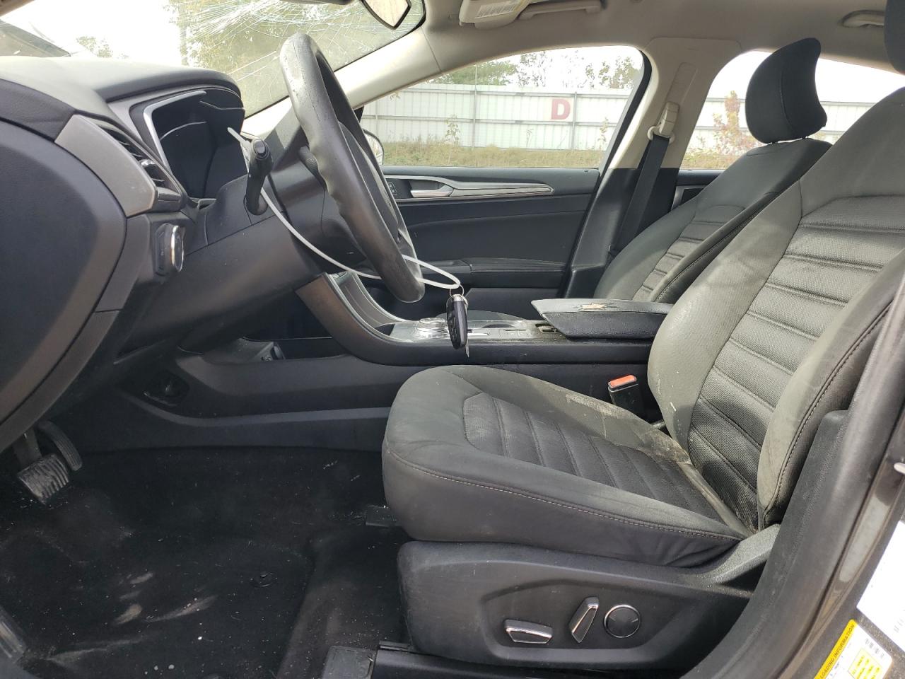 2019 Ford Fusion Se VIN: 3FA6P0LU5KR131194 Lot: 87065255