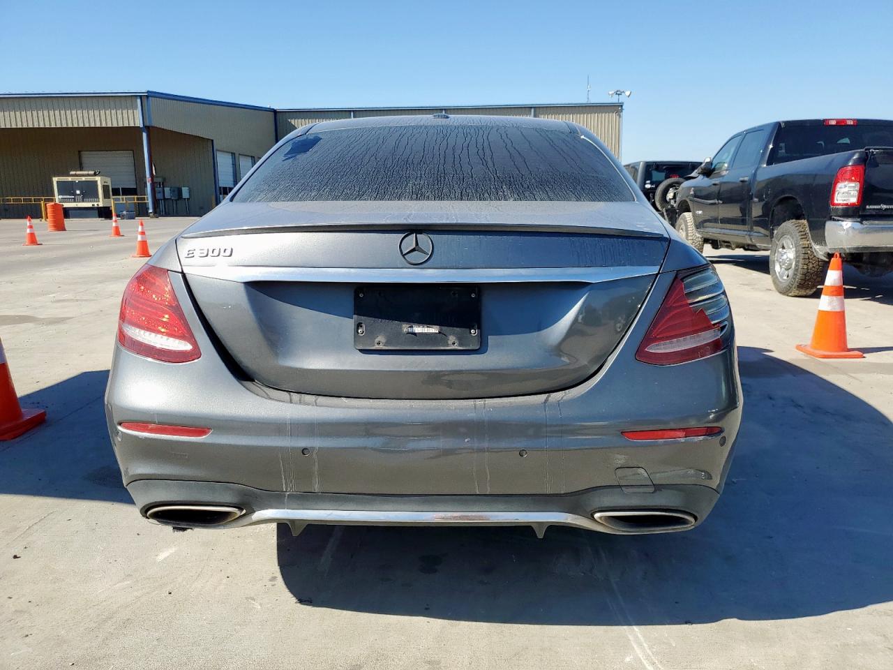 2017 Mercedes-Benz E 300 VIN: WDDZF4JB8HA189120 Lot: 85542455