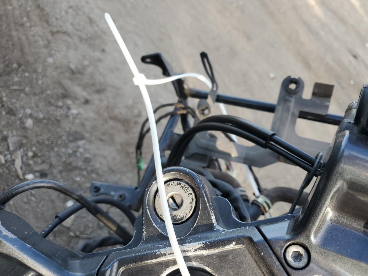 1993 Kawasaki Zx600 E VIN: JKAZX4E12PB500519 Lot: 81765145