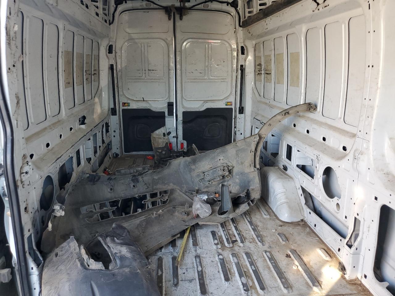 2020 Ford Transit T-350 Delivery Van VIN: 1FTBW3X8XLKA64530 Lot: 84373345