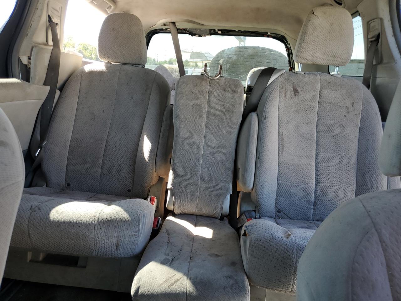 2012 Toyota Sienna Base VIN: 5TDKA3DC3CS013743 Lot: 82183225