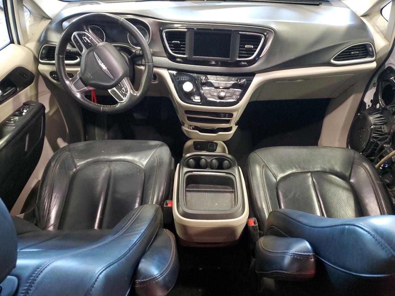 2020 Chrysler Pacifica Touring L VIN: 2C4RC1BG0LR176782 Lot: 69940185