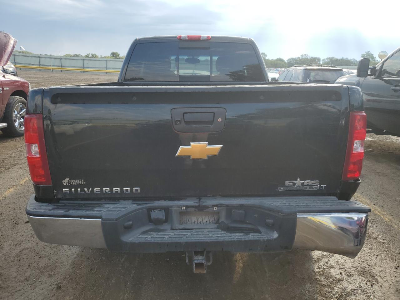 2010 Chevrolet Silverado C1500 Lt VIN: 1GCSCSE04AZ187115 Lot: 81945835