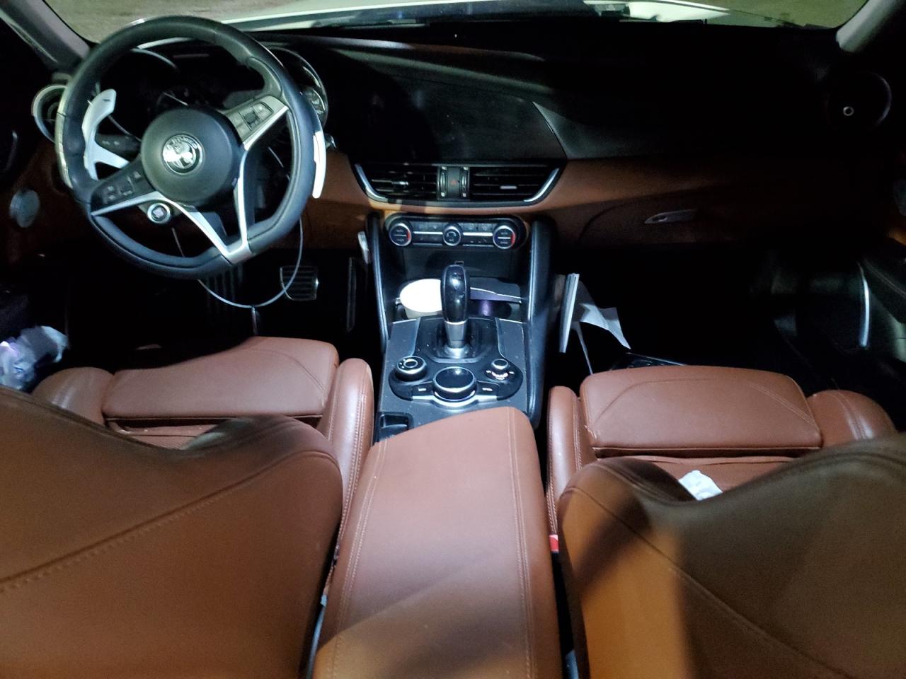 2019 Alfa Romeo Giulia Ti VIN: 606364 Lot: 85383015