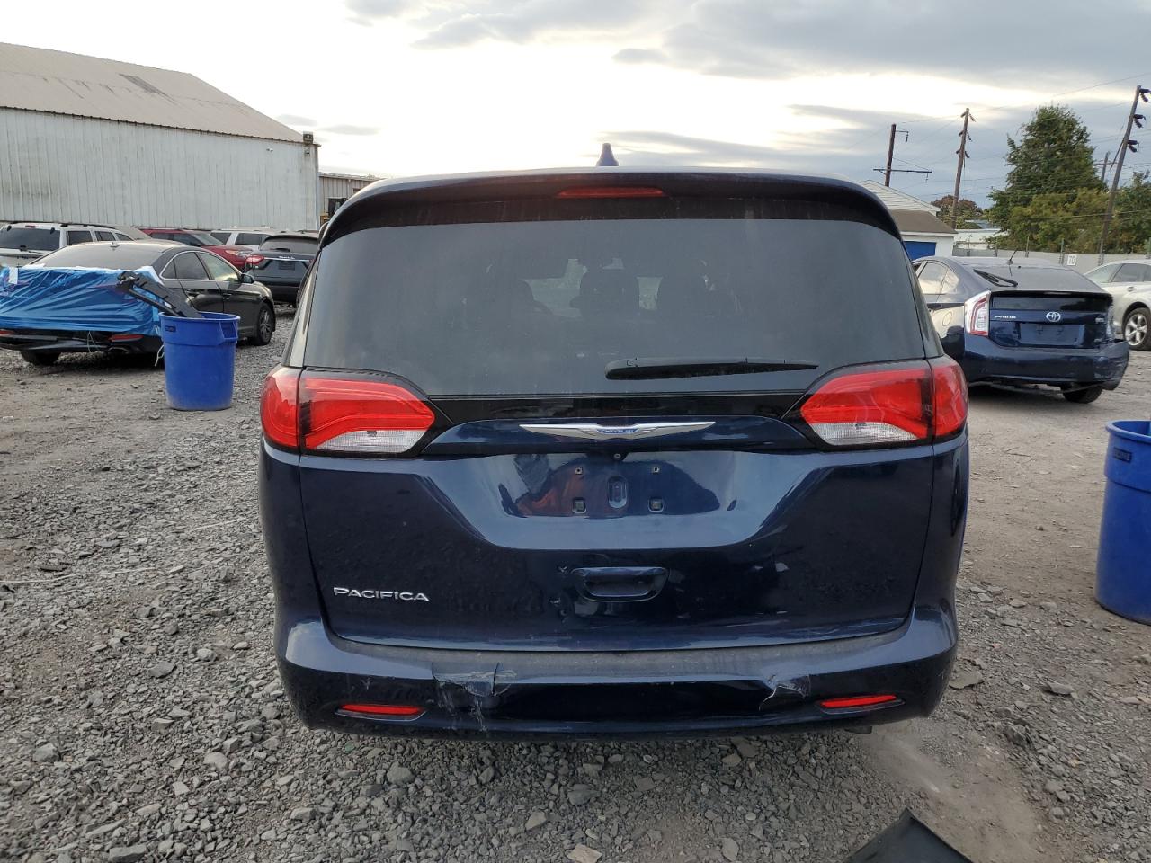 2017 Chrysler Pacifica Lx VIN: 2C4RC1CG5HR770323 Lot: 84634755