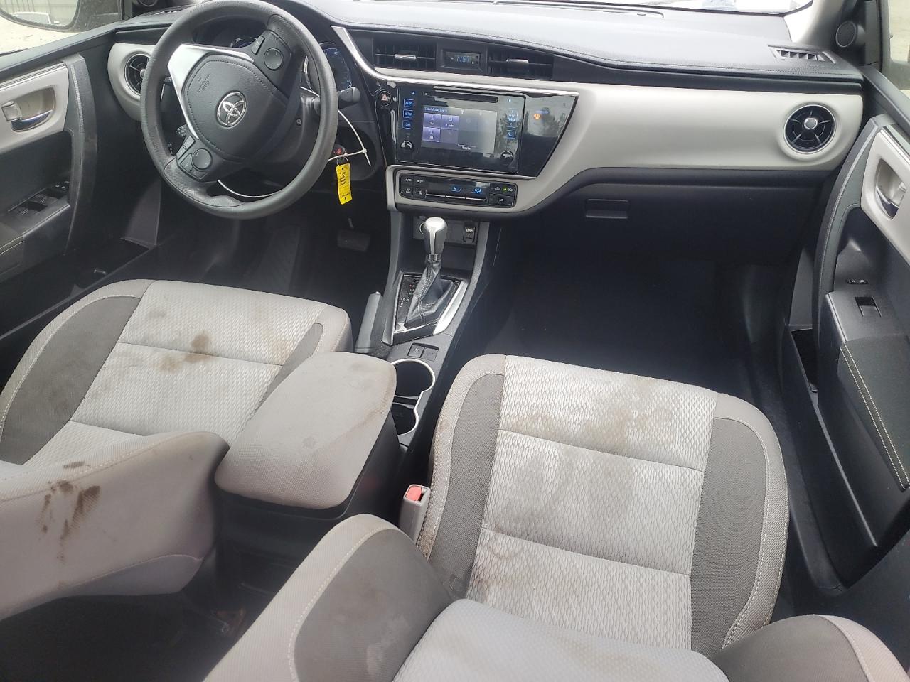 2018 Toyota Corolla L VIN: 2T1BURHE8JC020666 Lot: 85920565