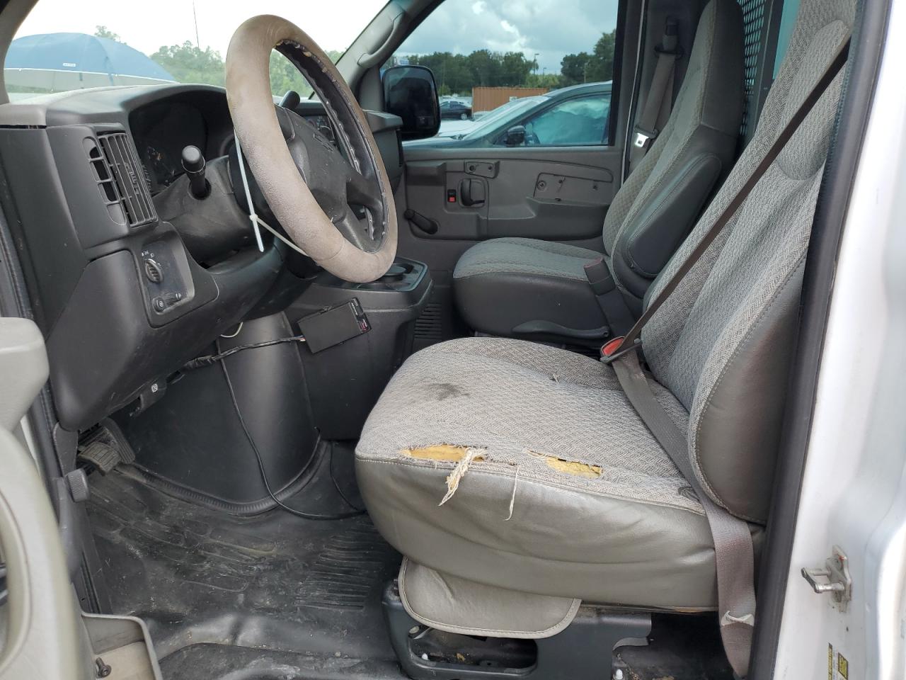 2005 Chevrolet Express G1500 VIN: 1GCFG15X551183687 Lot: 85323365