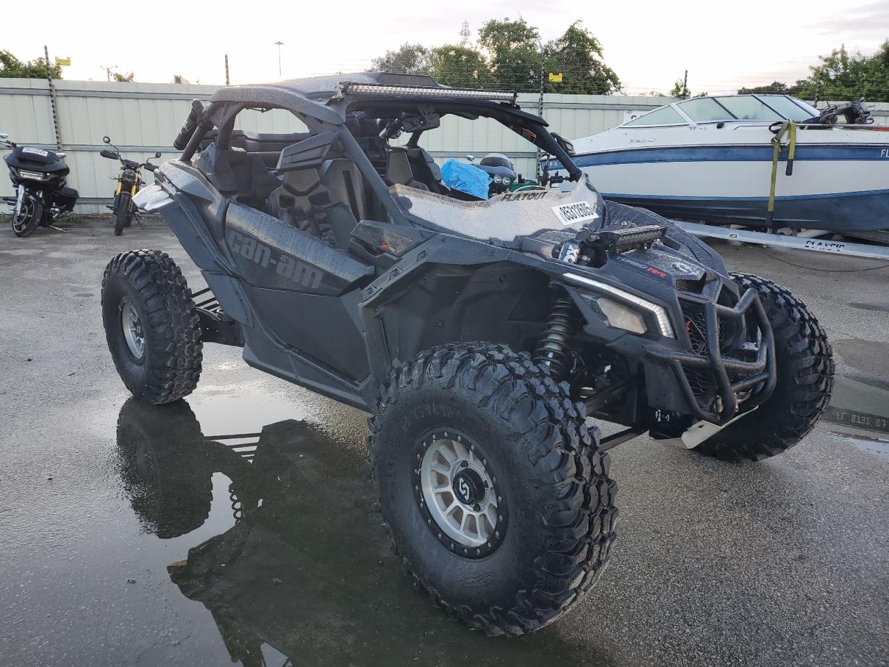 CAN-AM SIDEBYSIDE 2021. Lot# 85312605. VIN 3JBVXAV44MK000491. Photo 1