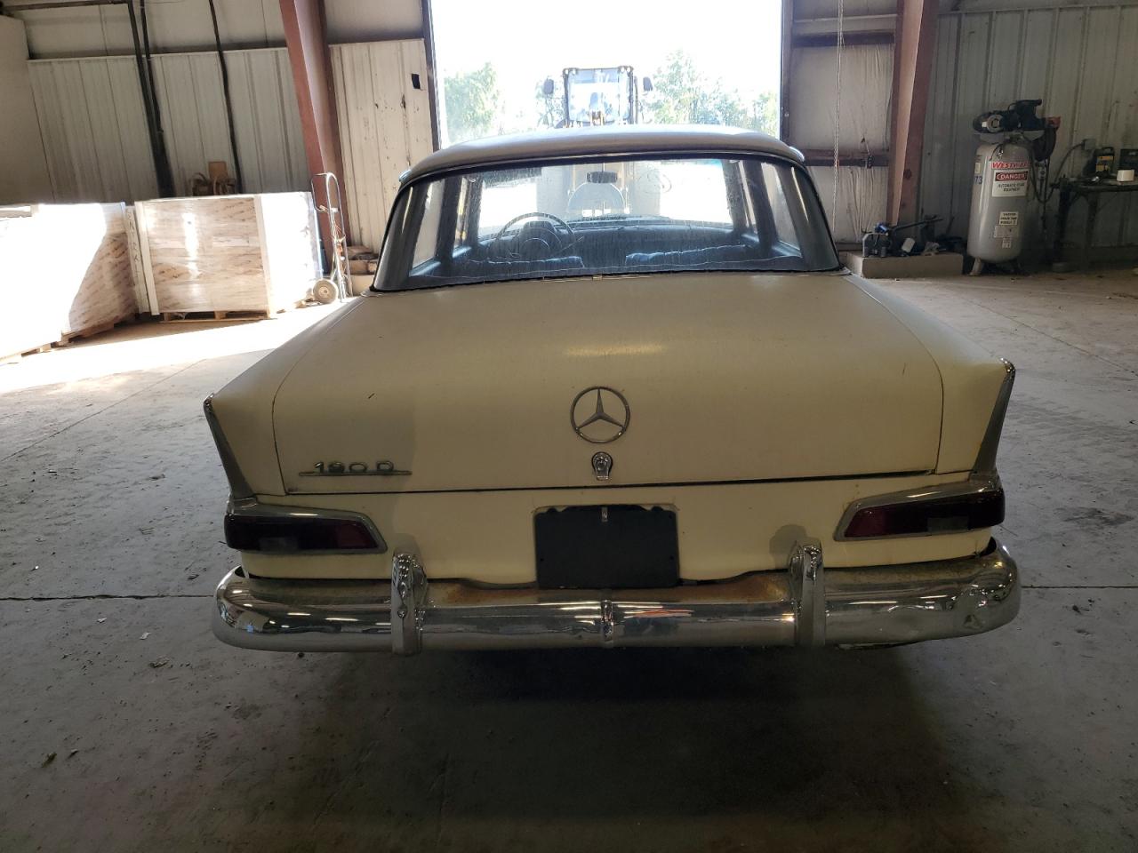 1963 Mercedes Benz 190D VIN: 190DC041139D Lot: 71190565