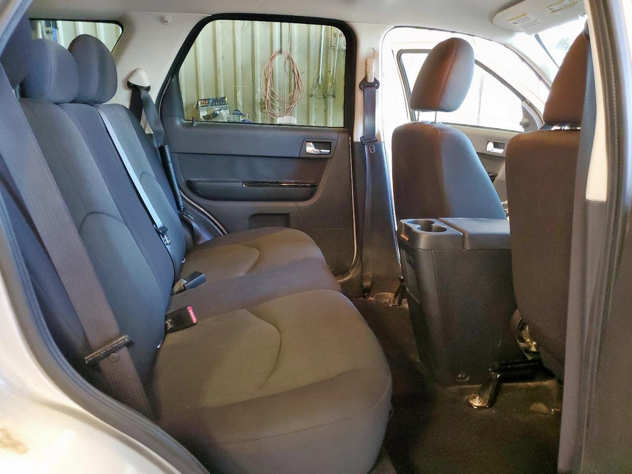 2010 Mazda Tribute I VIN: 4F2CY0C78AKM07584 Lot: 81980225