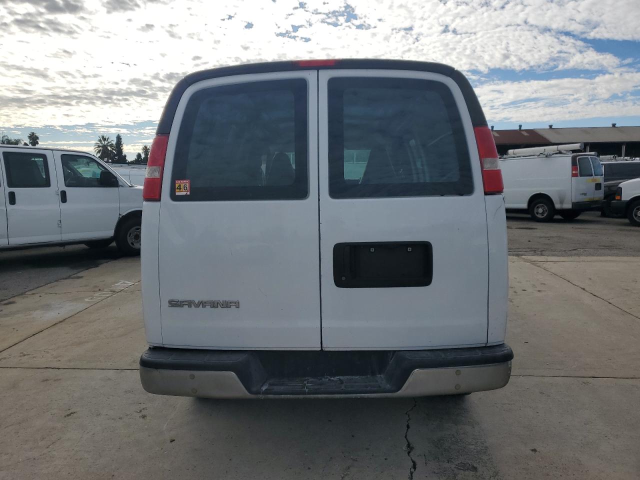 2017 GMC Savana G2500 VIN: 1GTW7AFF6H1903802 Lot: 82003655