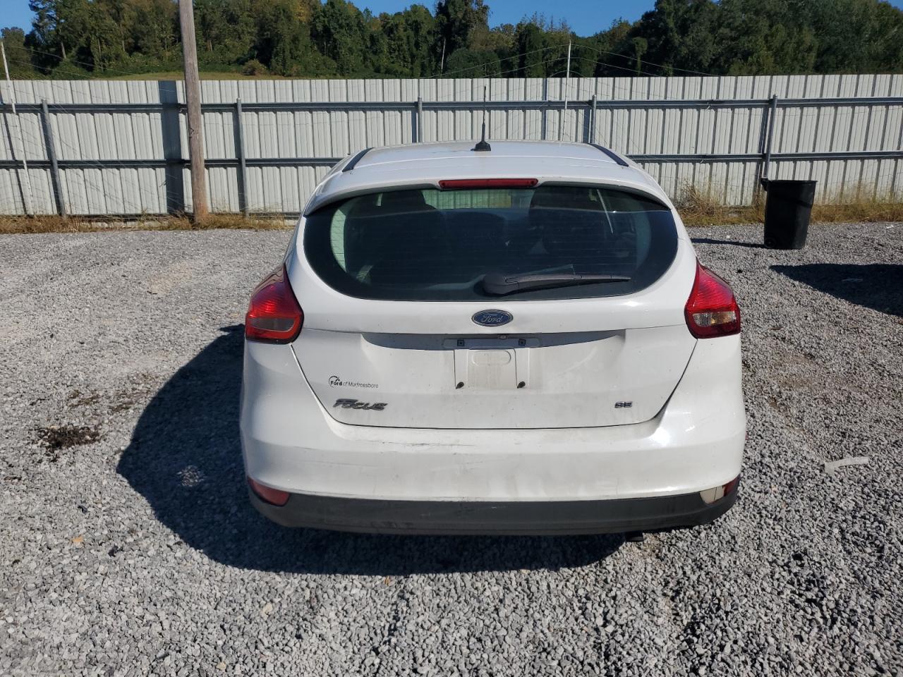 2018 Ford Focus Se VIN: 1FADP3K23JL206352 Lot: 85385155