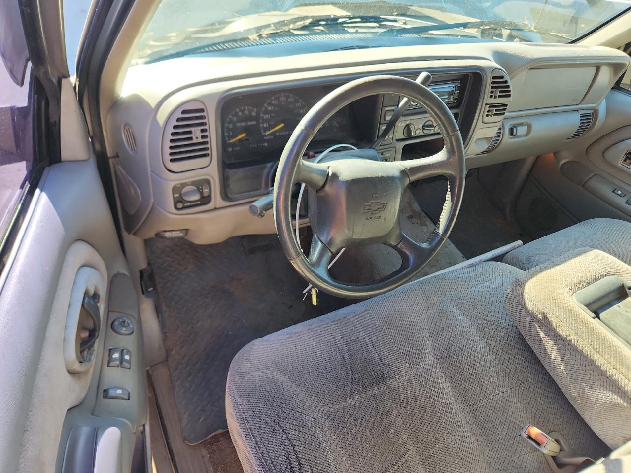 1998 Chevrolet Gmt-400 K1500 VIN: 1GCEK19R0WR148922 Lot: 85682365