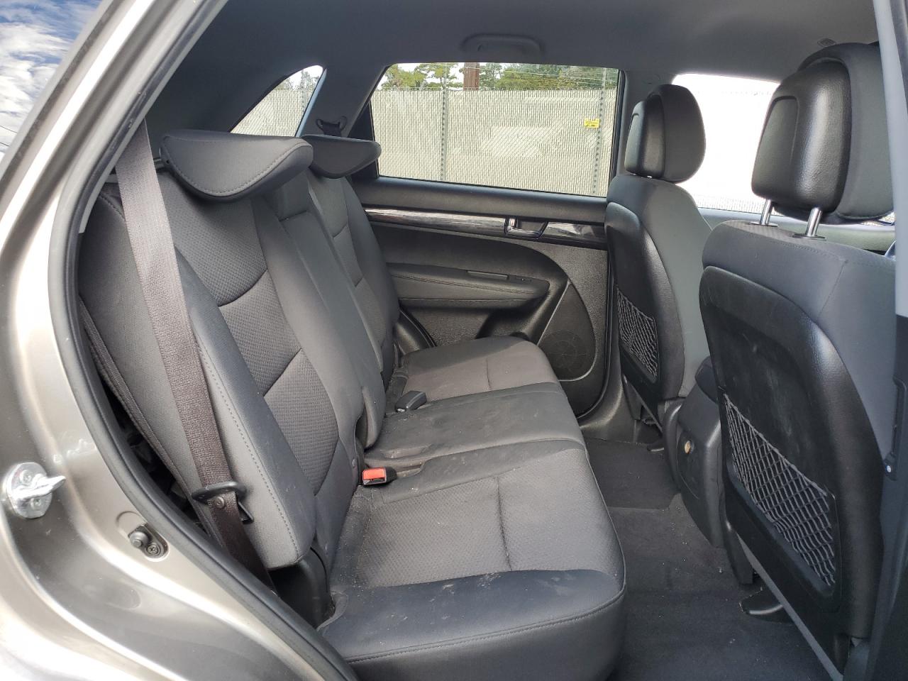 2013 Kia Sorento Lx VIN: 5XYKTCA67DG325751 Lot: 82393255