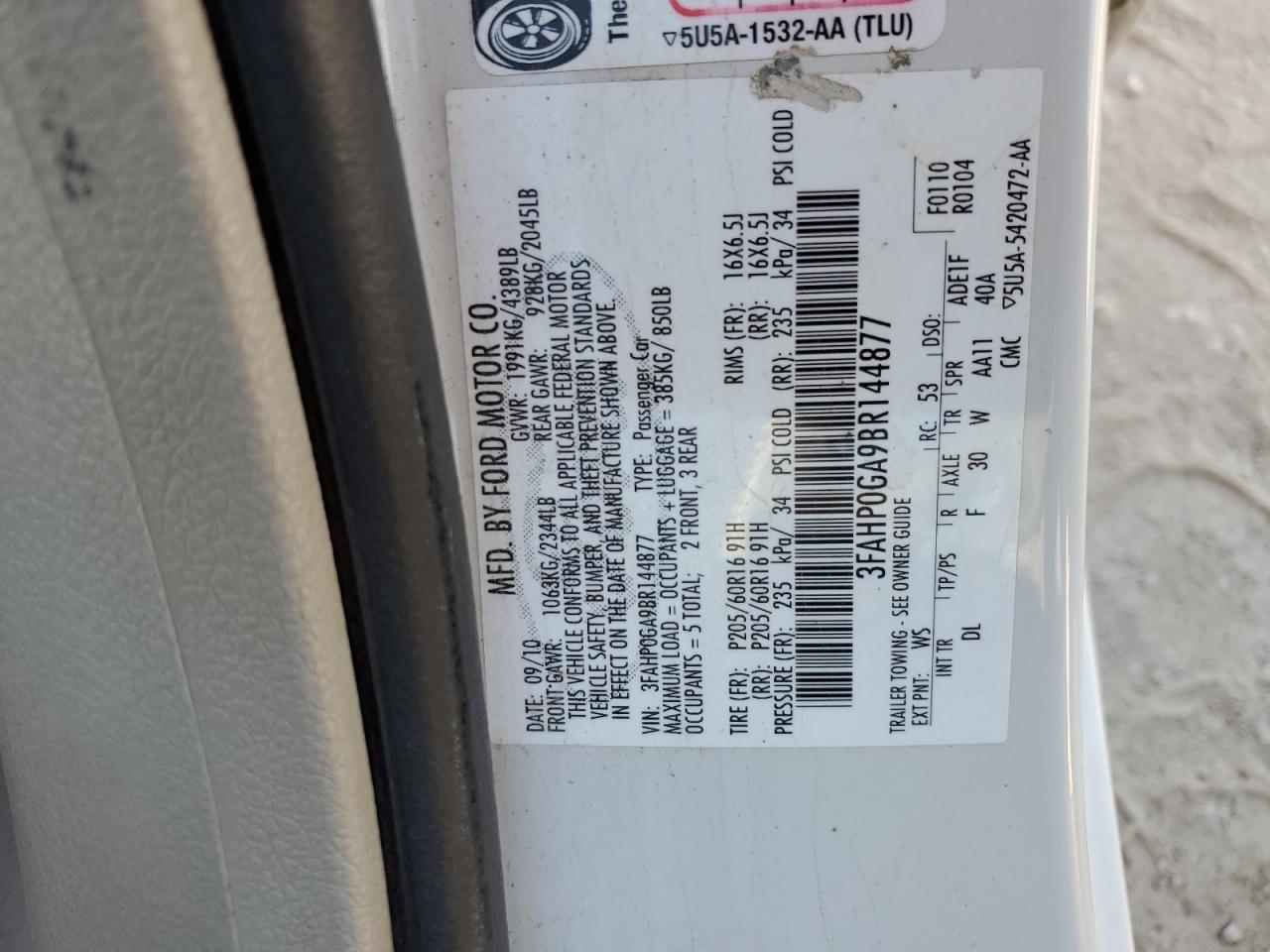 2011 Ford Fusion S VIN: 3FAHP0GA9BR144877 Lot: 84523585