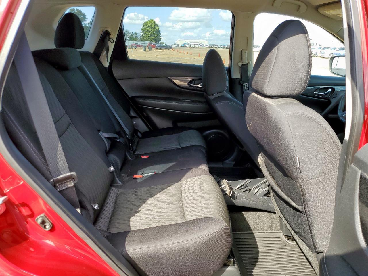 2017 Nissan Rogue S VIN: 5N1AT2MT5HC867671 Lot: 82291085