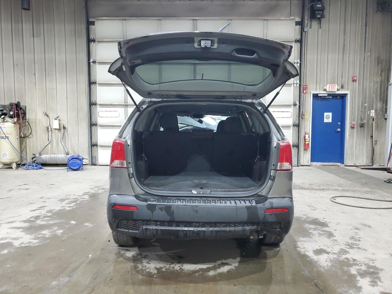 2012 Kia Sorento Base VIN: 5XYKTDA28CG279591 Lot: 84230325