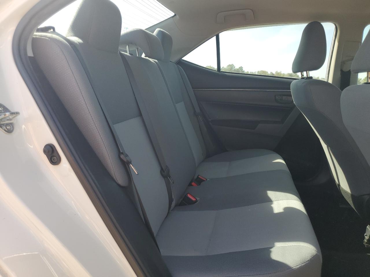 2015 Toyota Corolla L VIN: 2T1BURHE5FC428078 Lot: 81594535