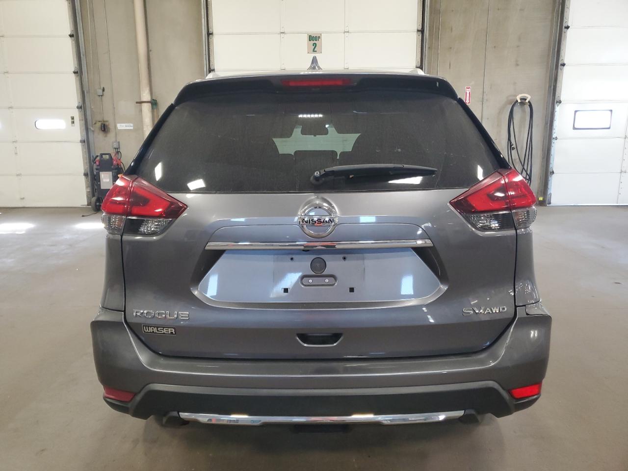 2017 Nissan Rogue S VIN: KNMAT2MV6HP607763 Lot: 81999735