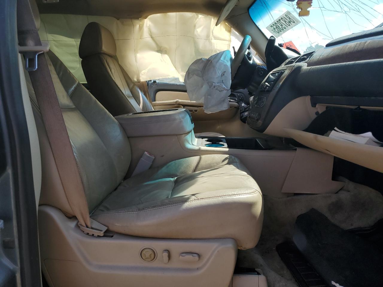 2008 Chevrolet Tahoe C1500 VIN: 1GNFC13J28R269384 Lot: 84879365