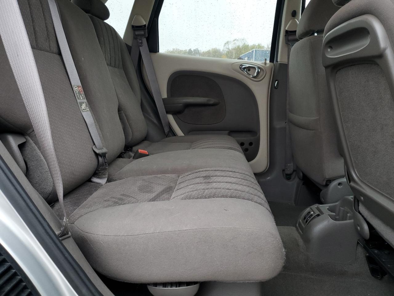 2003 Chrysler Pt Cruiser Classic VIN: 3C4FY48BX3T572992 Lot: 90321535