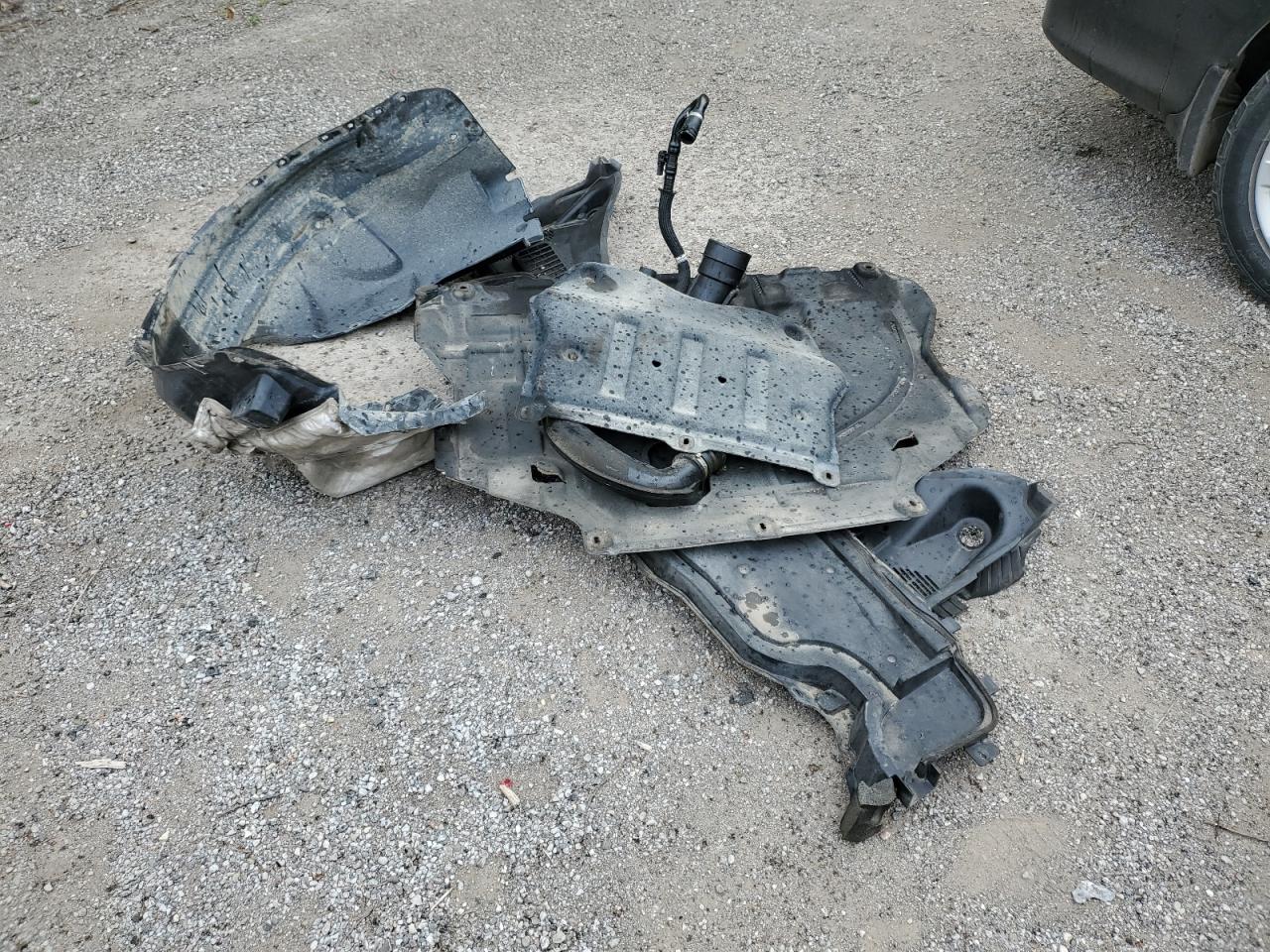 2018 Ford Escape Se VIN: 1FMCU9GD7JUA05961 Lot: 82458805