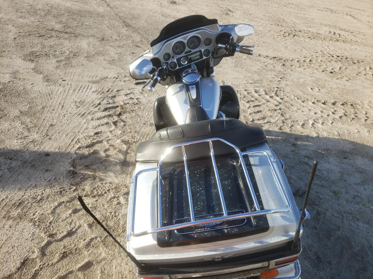 2003 Harley-Davidson Flhtcui Anniversary VIN: 1HD1FCW413Y623324 Lot: 82350025