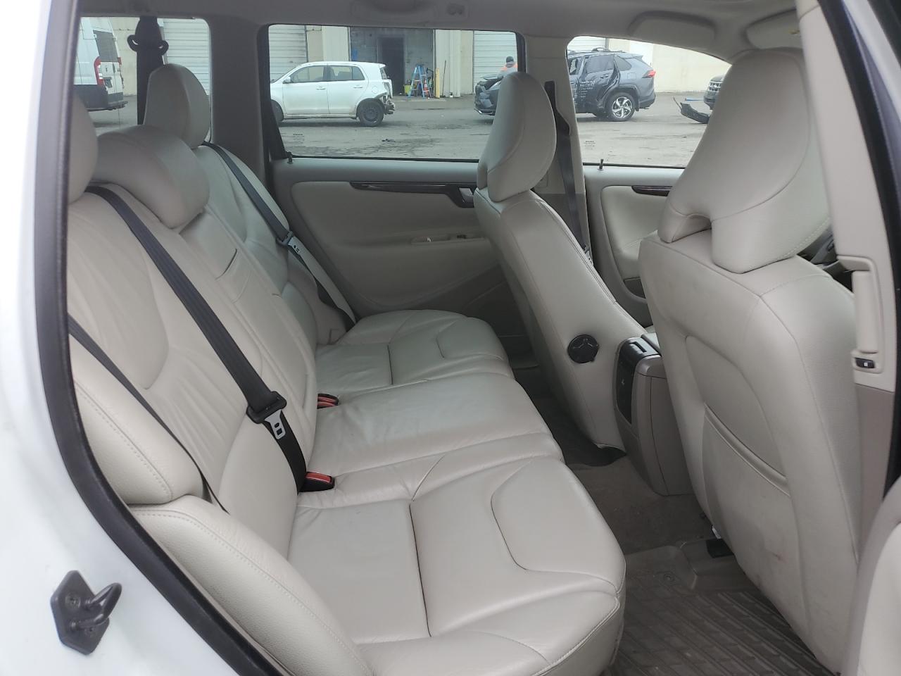 2007 Volvo V70 2.5T VIN: YV1SW592672633670 Lot: 90690065