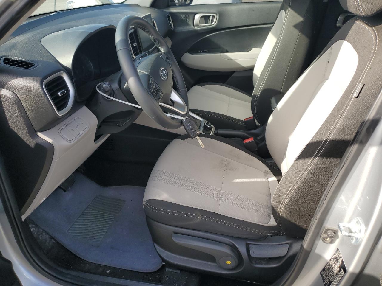 2021 Hyundai Venue Sel VIN: KMHRC8A36MU071798 Lot: 82334765