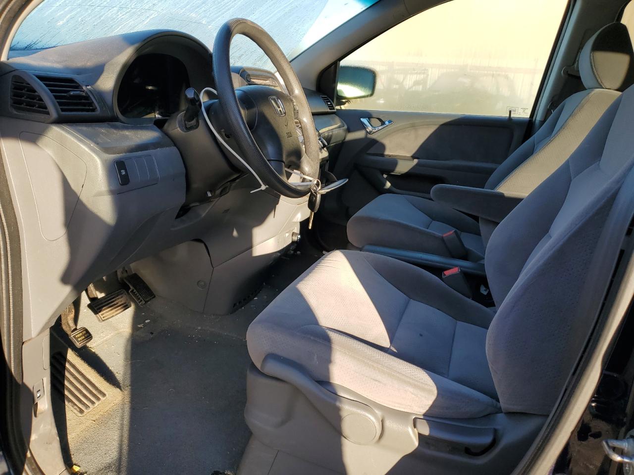 2007 Honda Odyssey Lx VIN: 5FNRL38217B115353 Lot: 82271925