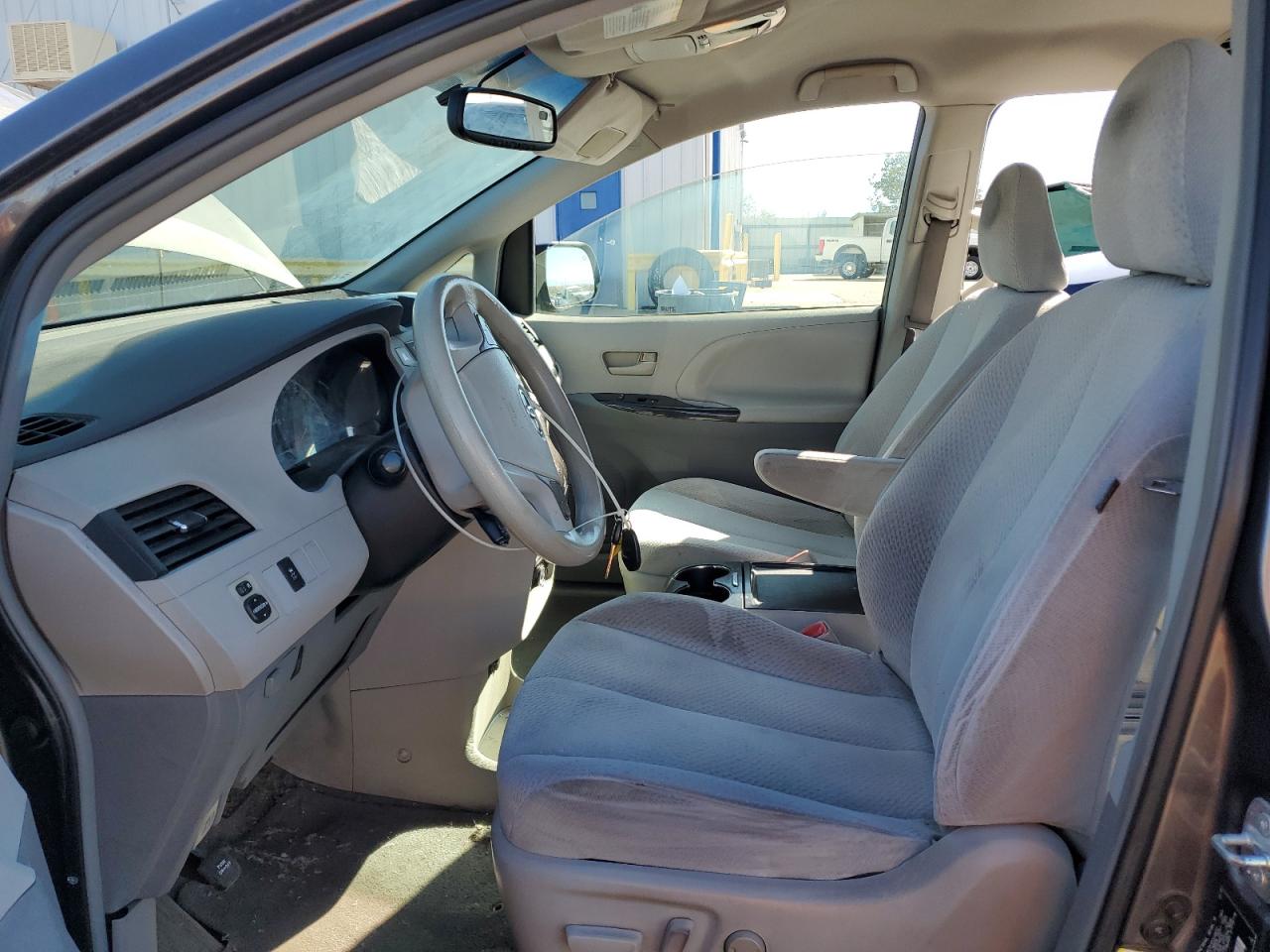 2012 Toyota Sienna Le VIN: 5TDKK3DC0CS274857 Lot: 84895925