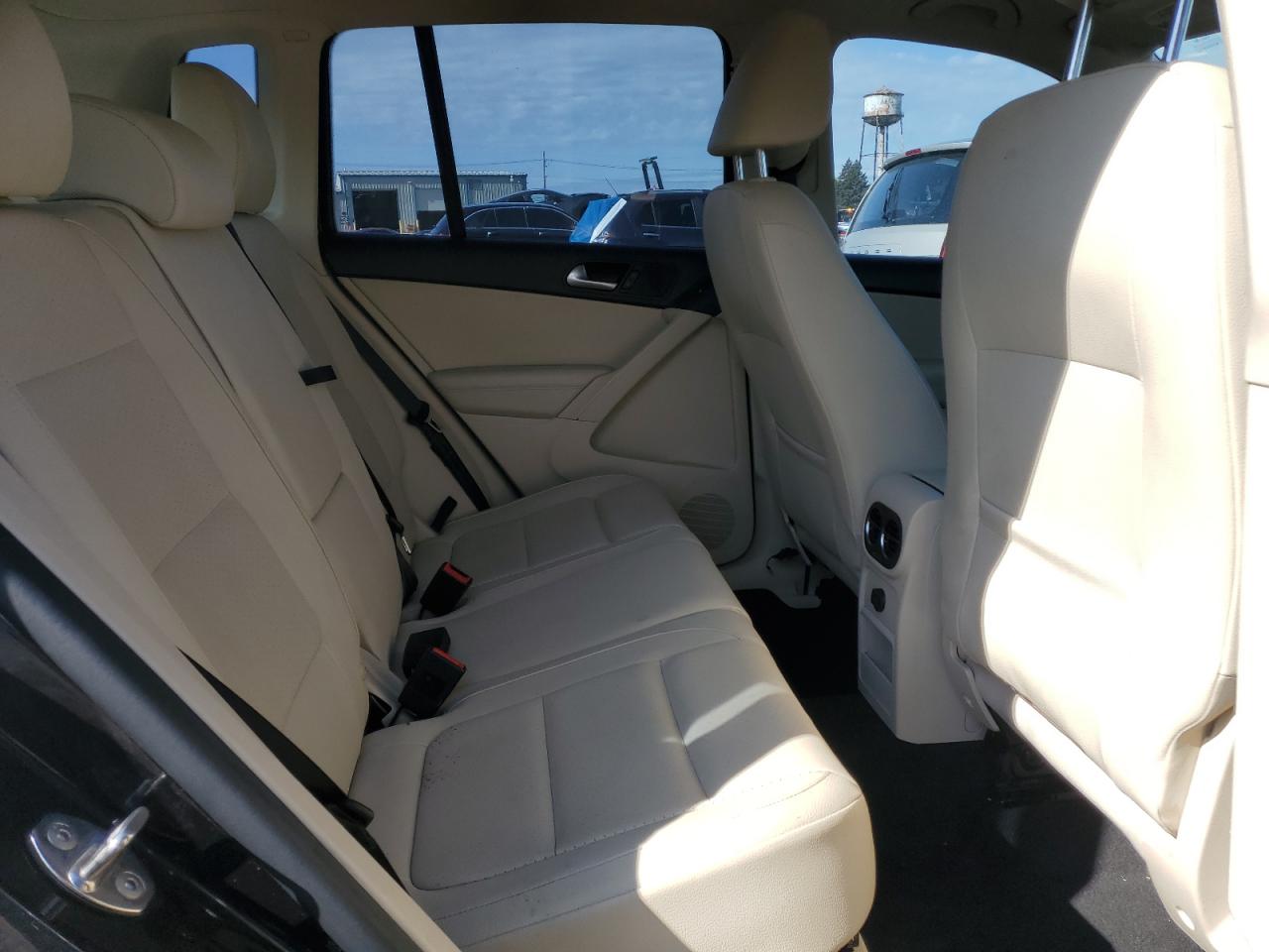 2017 Volkswagen Tiguan S VIN: WVGAV7AX9HK001881 Lot: 85908095