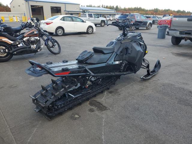 2024 SKIDOO SUMMIT X  