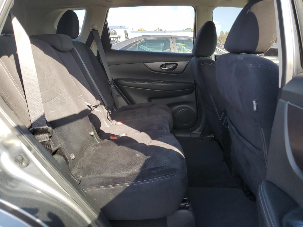 2016 Nissan Rogue S VIN: JN8AT2MT2GW023982 Lot: 82233305