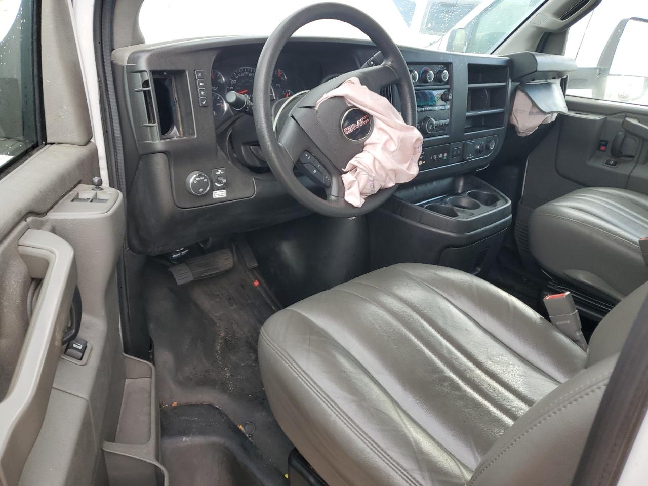 2022 GMC Savana Cutaway G3500 VIN: 7GZ37TC71NN007295 Lot: 85373585