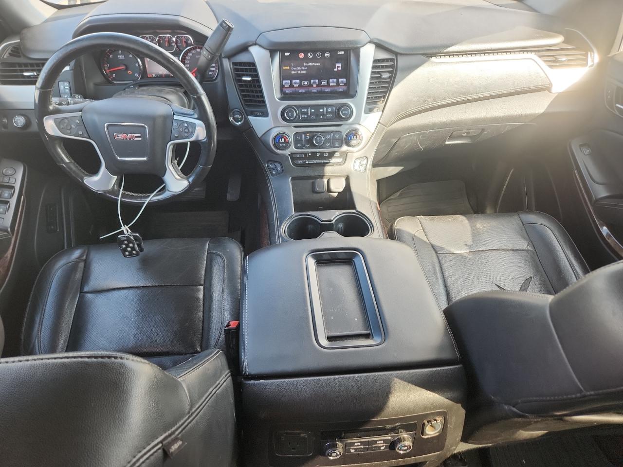 2016 GMC Yukon Xl K1500 Slt VIN: 1GKS2GKC3GR319373 Lot: 82250555